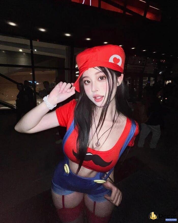 gái xinh cosplay mario
