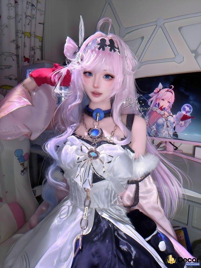 gái xinh cosplay nhân vật anime
