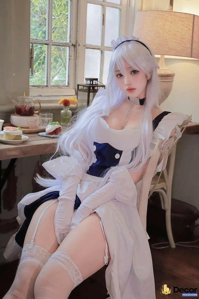 gái xinh cosplay thần thái lạnh lùng