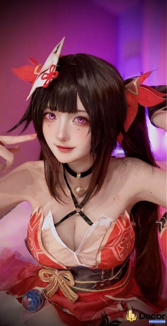 gái xinh cosplay tóc trắng nổi bật