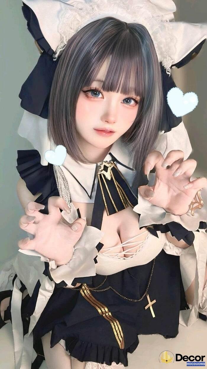 gái xinh cosplay trang phục hầu gái