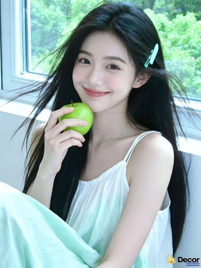 gái xinh cười nhẹ nhàng dễ thương