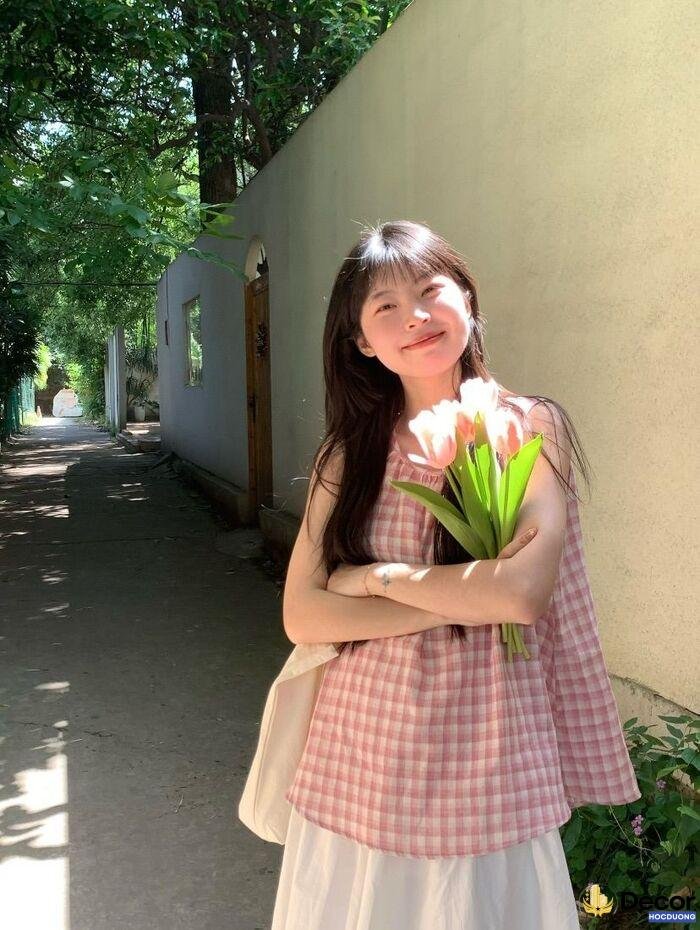 gái xinh cười outfit mùa hè