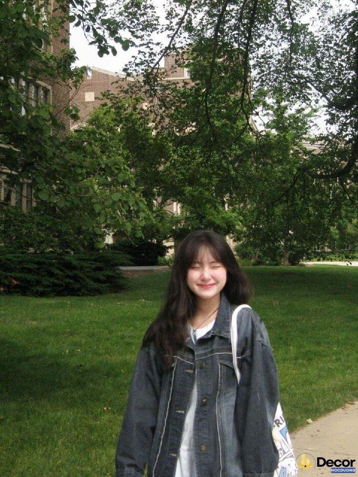 gái xinh cười tóc bay trong gió