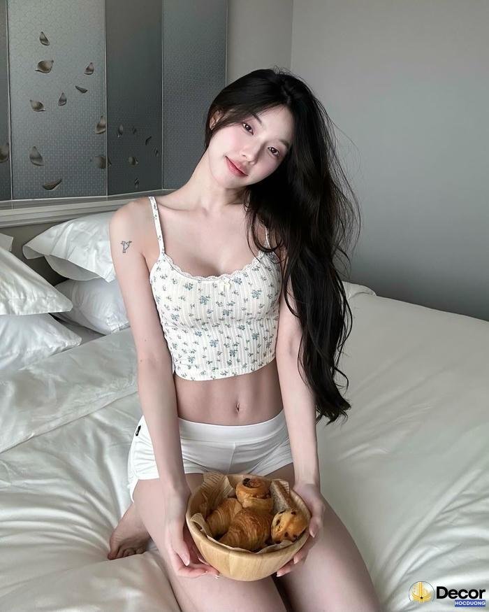 gái xinh cười tự nhiên