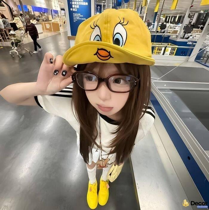 gái xinh đeo kính outfit mùa đông