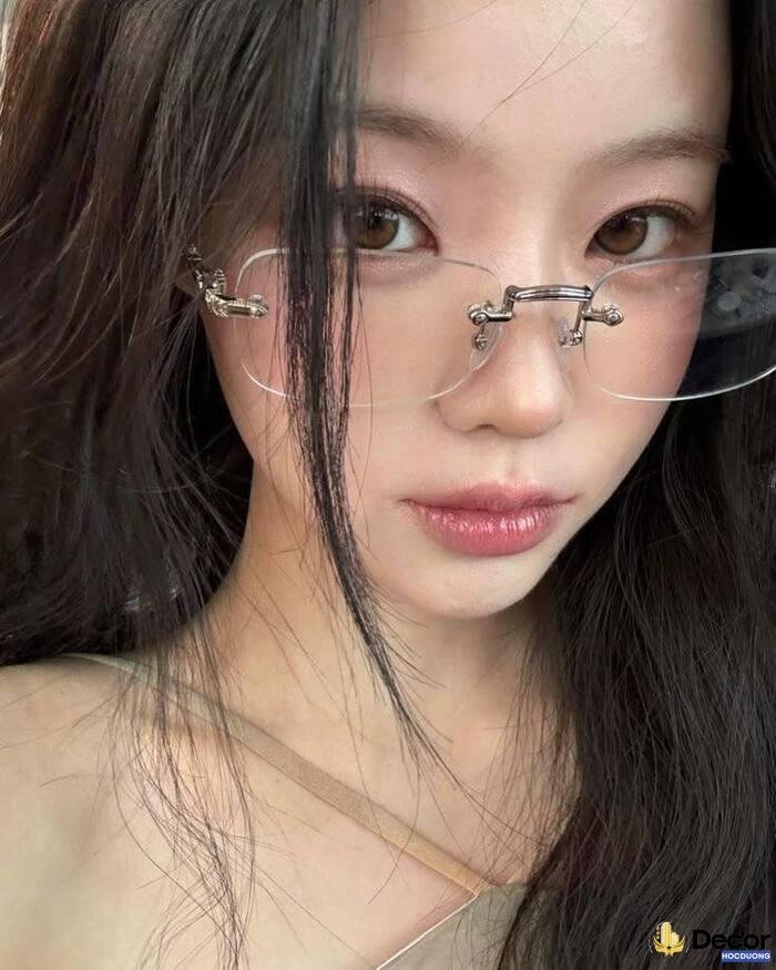 gái xinh đeo kính outfit oversize