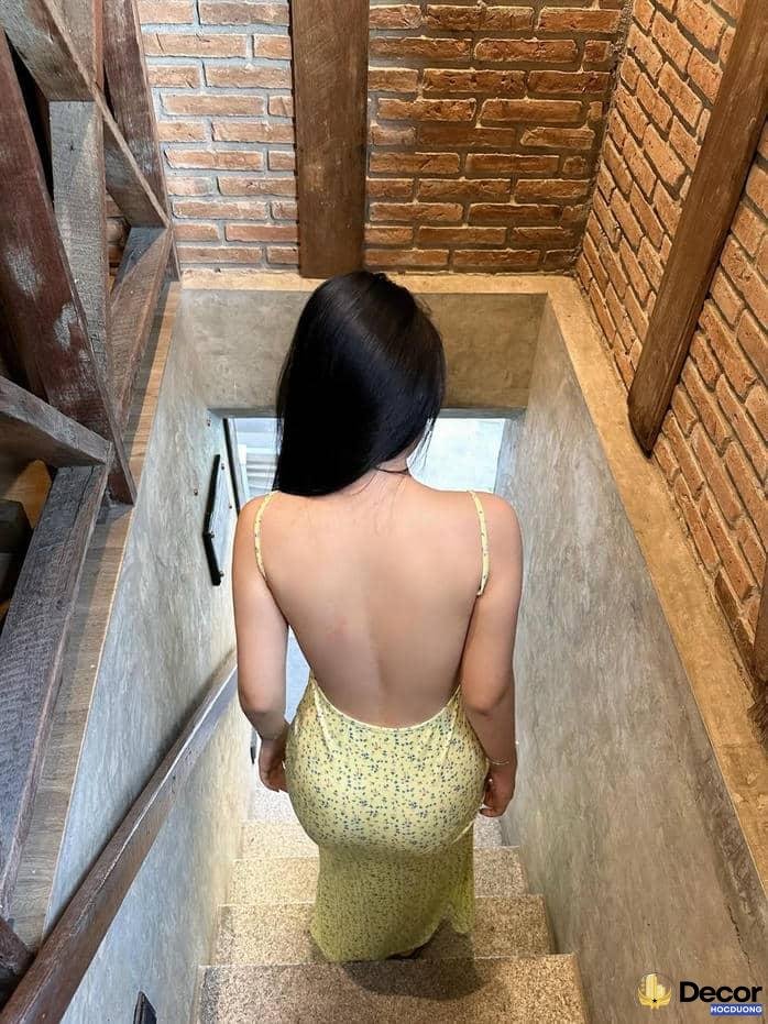 gái xinh khoe mông nổi bật
