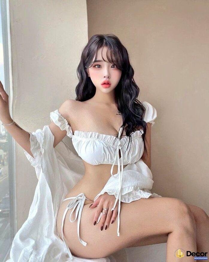 gái xinh khoe mông outfit nổi bật