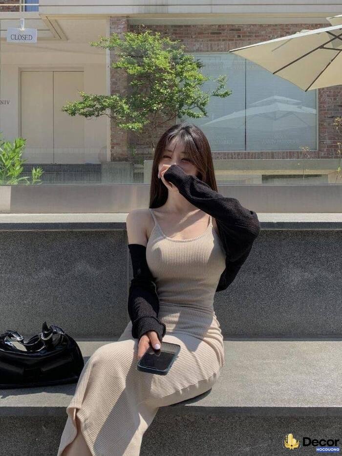 gái xinh khoe ngực lookbook thời trang