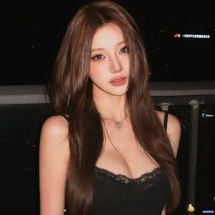 gái xinh khoe ngực sáng tạo đẹp