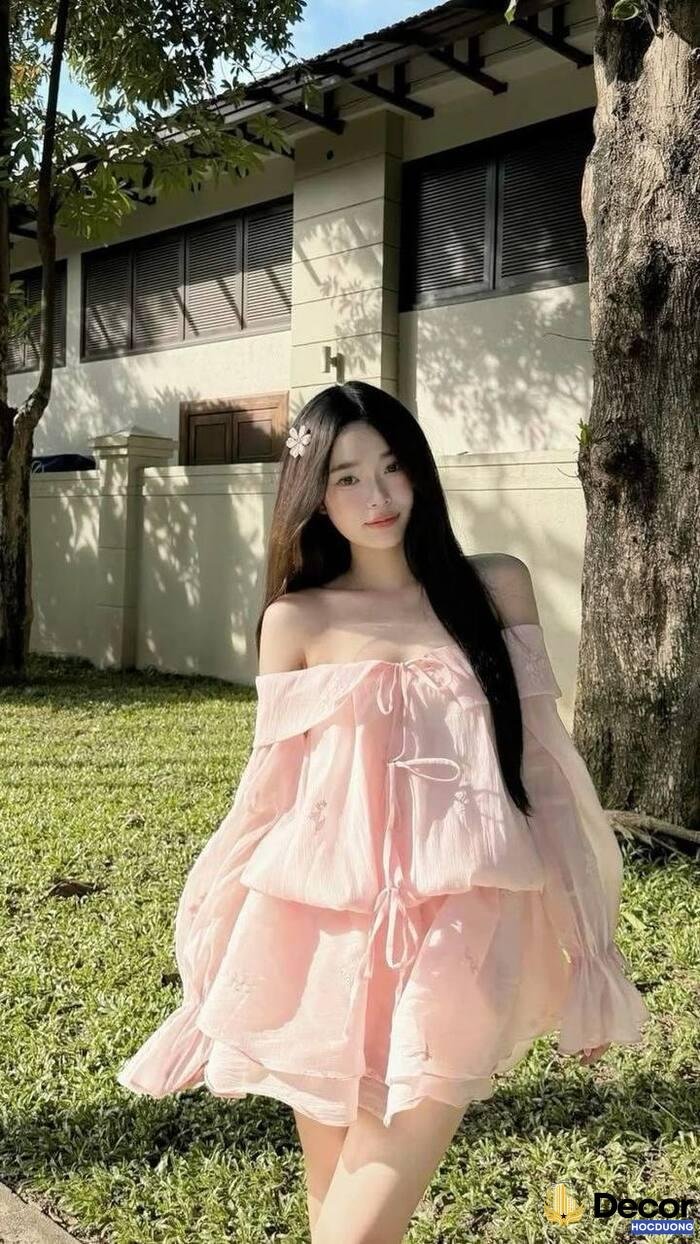 gái xinh mặc pinky điệu đà