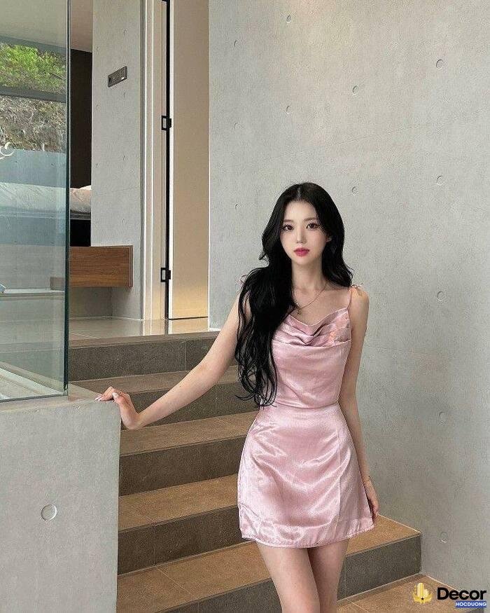 gái xinh mặc pinky outfit nổi bật