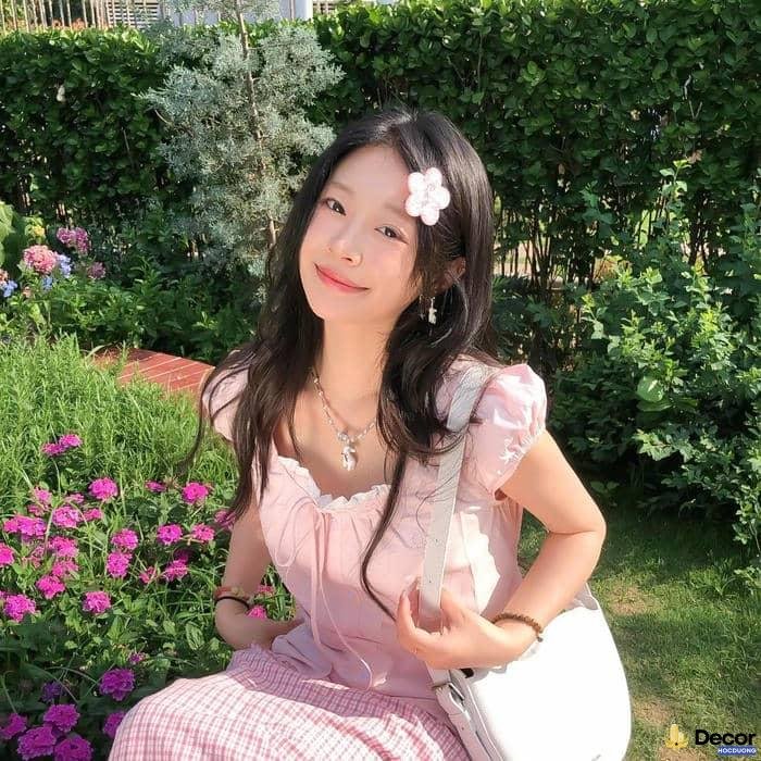 gái xinh mặc pinky quyến rũ