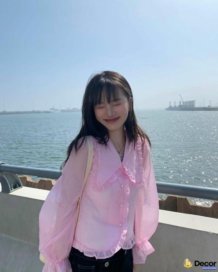 gái xinh mặc pinky tạo dáng đẹp
