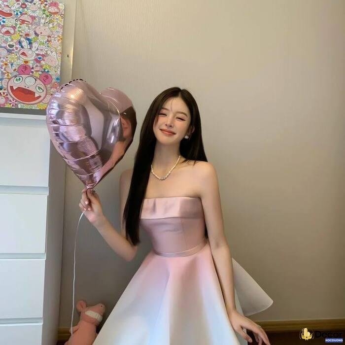 gái xinh mặc pinky tông hồng ngọt ngào