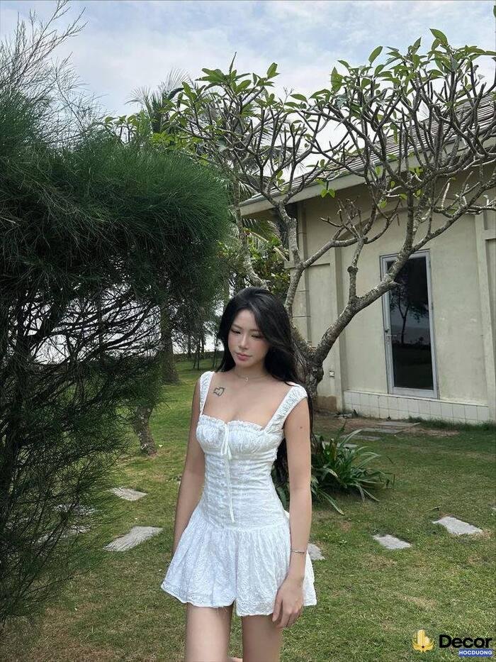 gái xinh mặc váy ngắn tông màu pastel