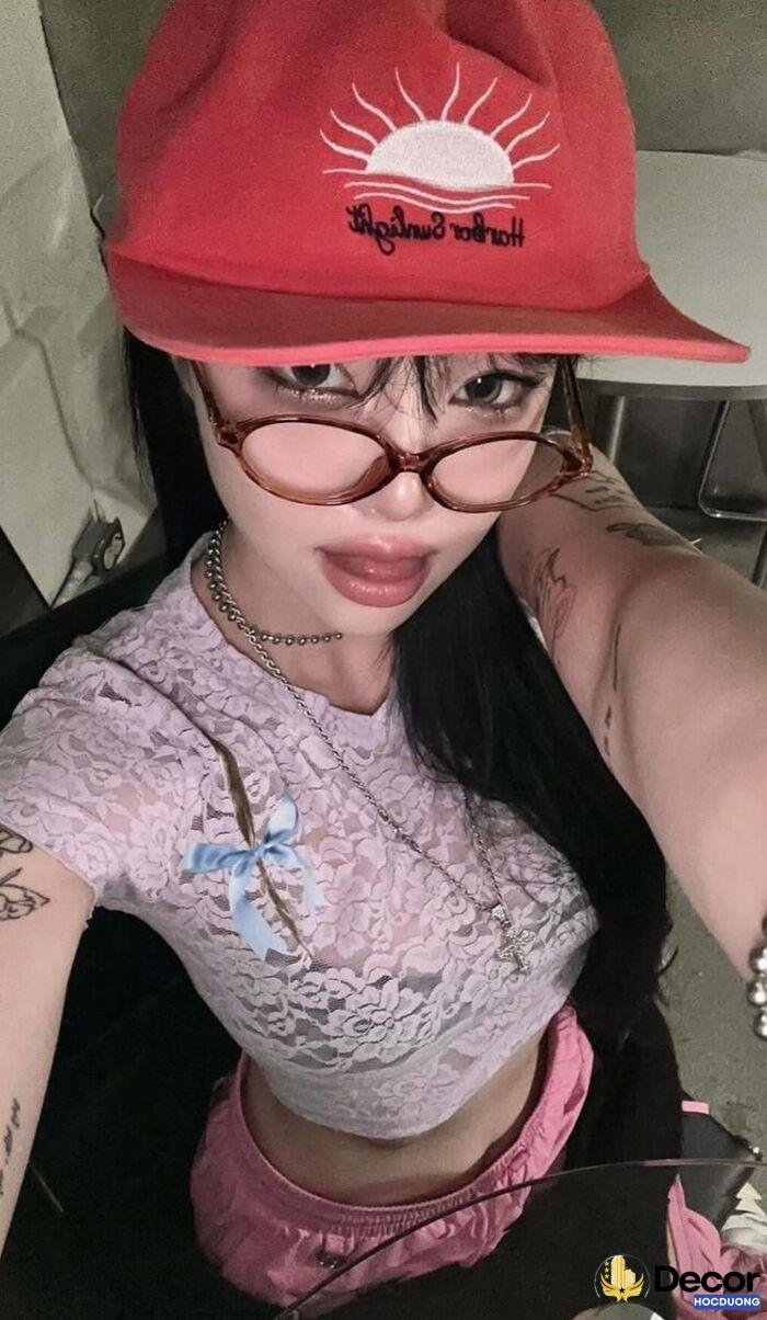 gái xinh ngầu outfit màu đen
