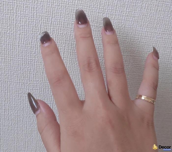 nail màu nâu dễ thương
