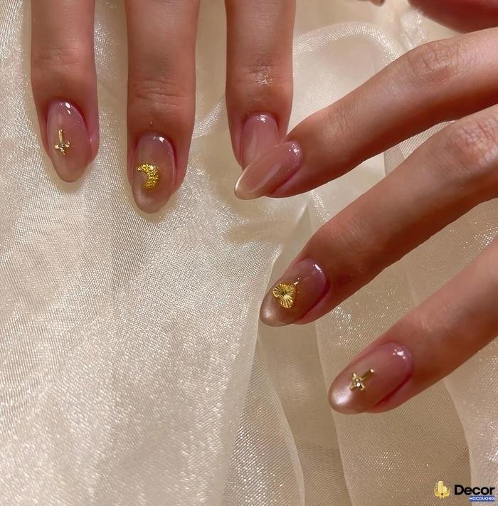 nail màu nâu nghệ thuật