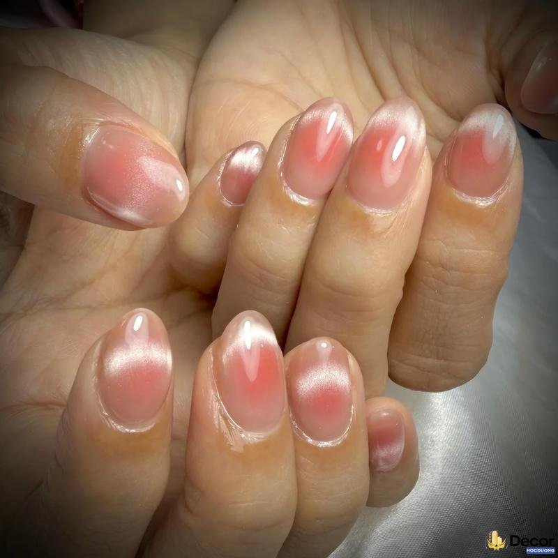 nail màu thạch hồng sang trọng