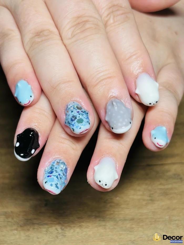 nail màu xanh thẩm mỹ