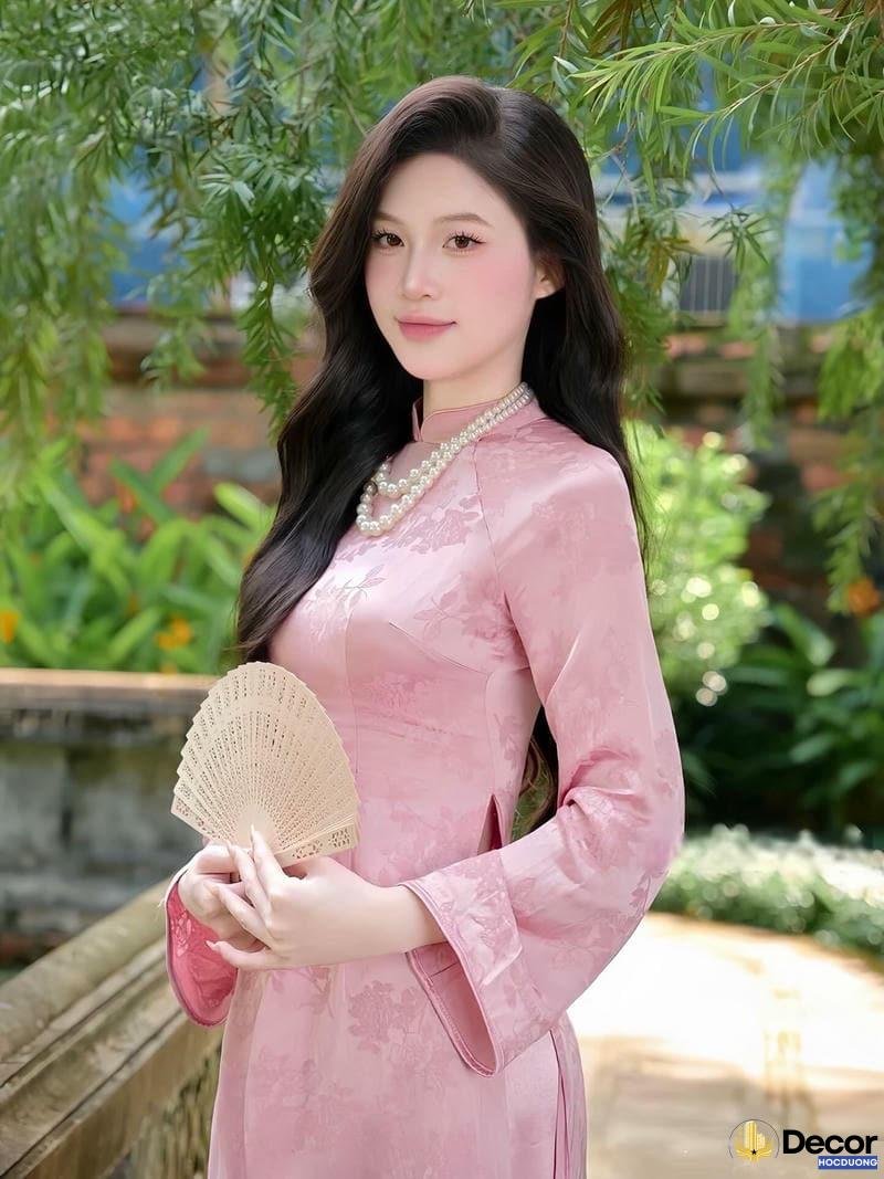 Bộ ảnh gái xinh mặc áo dài thu hút