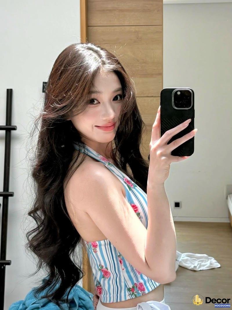 Loạt ảnh gái xinh tóc dài cuốn hút