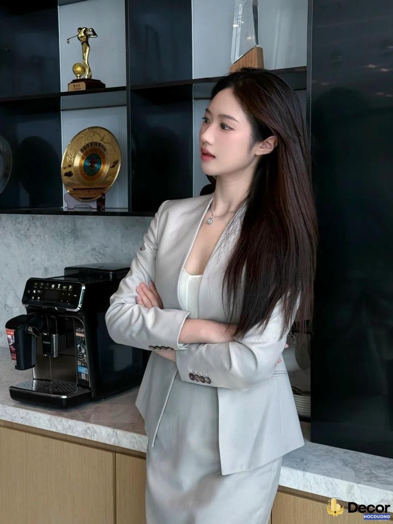 Xem ảnh gái xinh công sở chất lượng