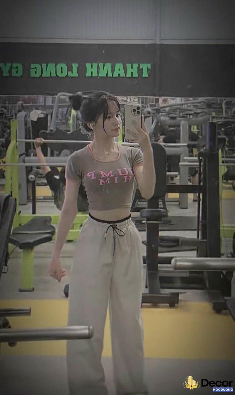 ảnh gái xinh tập gym tạo dáng đẹp