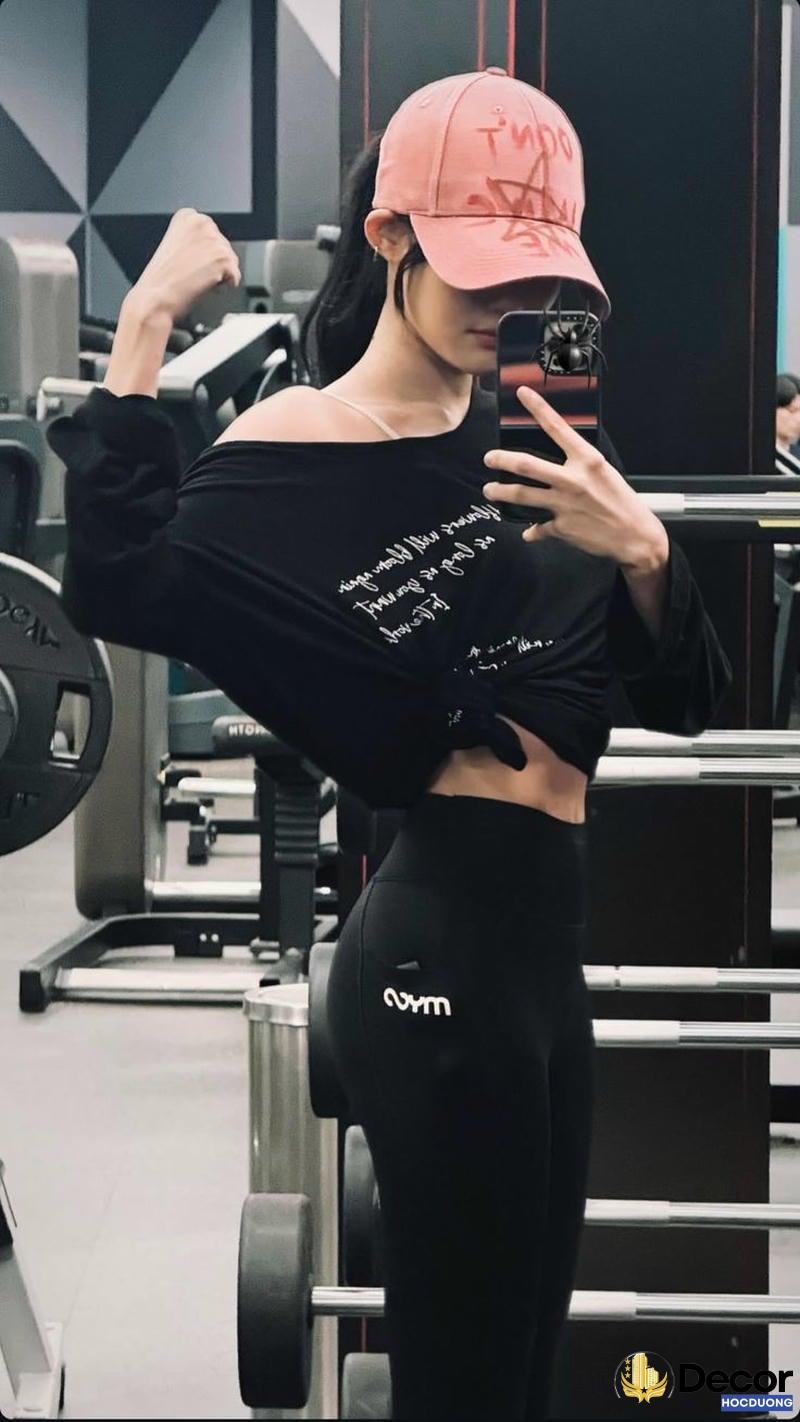 ảnh gái xinh tập gym thời trang