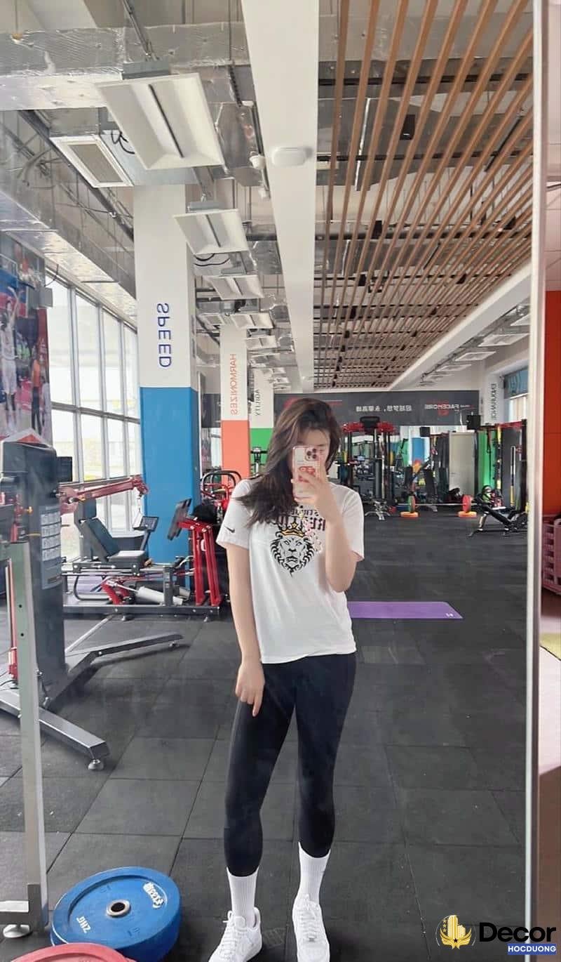 ảnh gái xinh tập gym trẻ trung