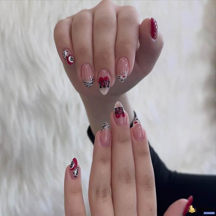 ảnh nail noel dễ thương siêu đẹp
