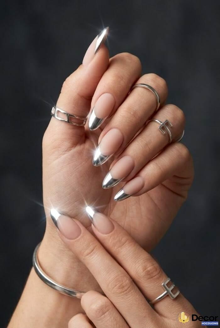 ảnh nail tráng gương bạc cool siêu hot