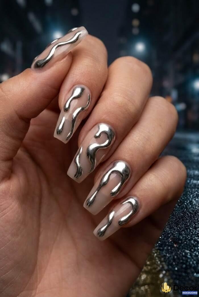 ảnh nail tráng gương bạc ngầu nhất