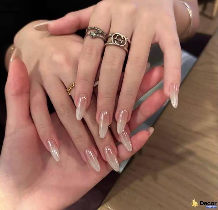 ảnh nail tráng gương bạc trending hot nhất