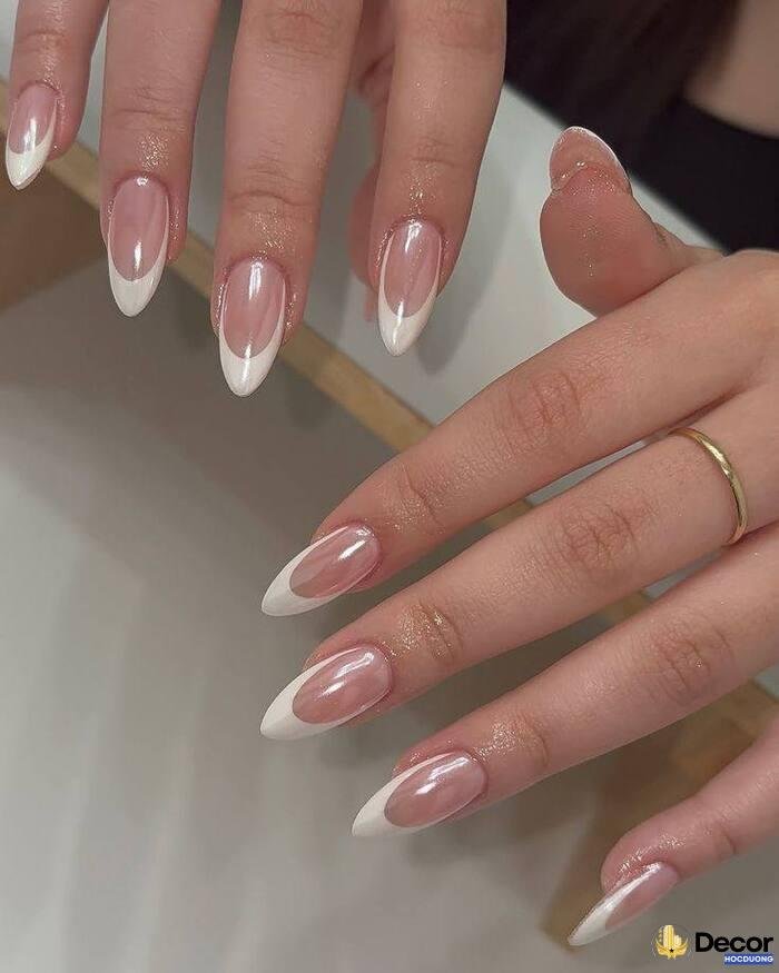 ảnh nail tráng gương slay đẹp