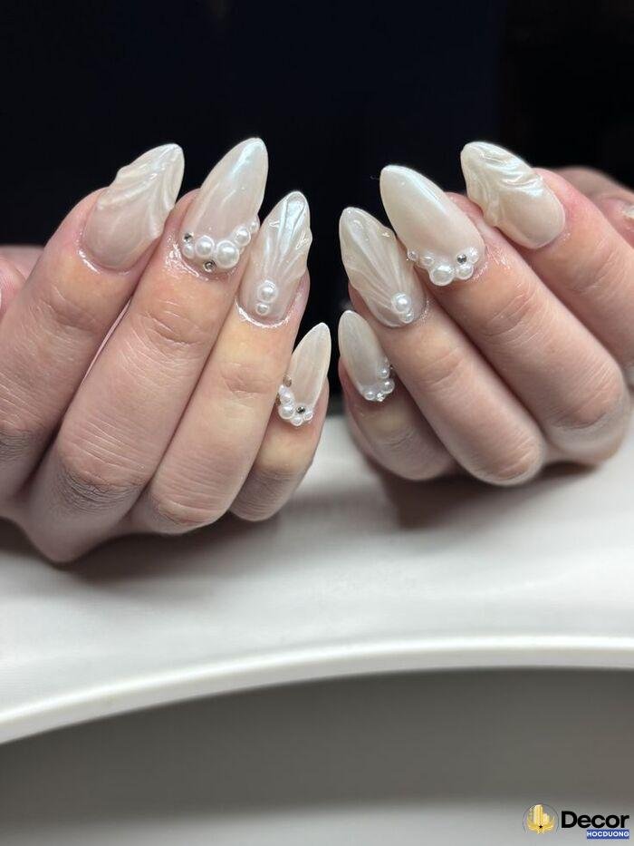 ảnh nail trắng yêu nhất