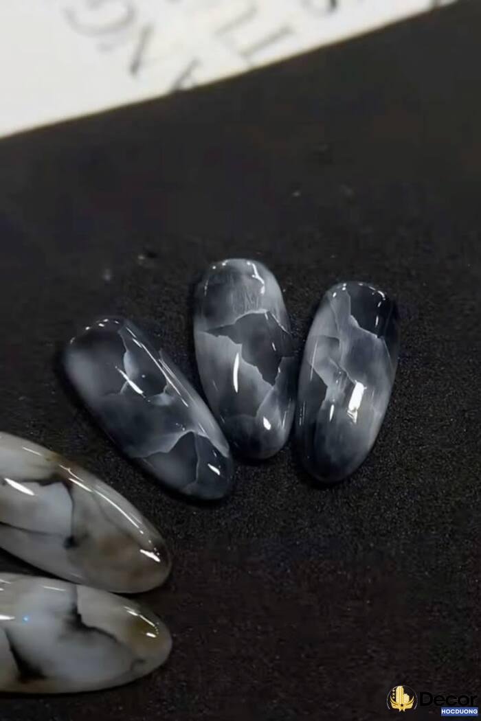 ảnh nail vân đá cực xinh