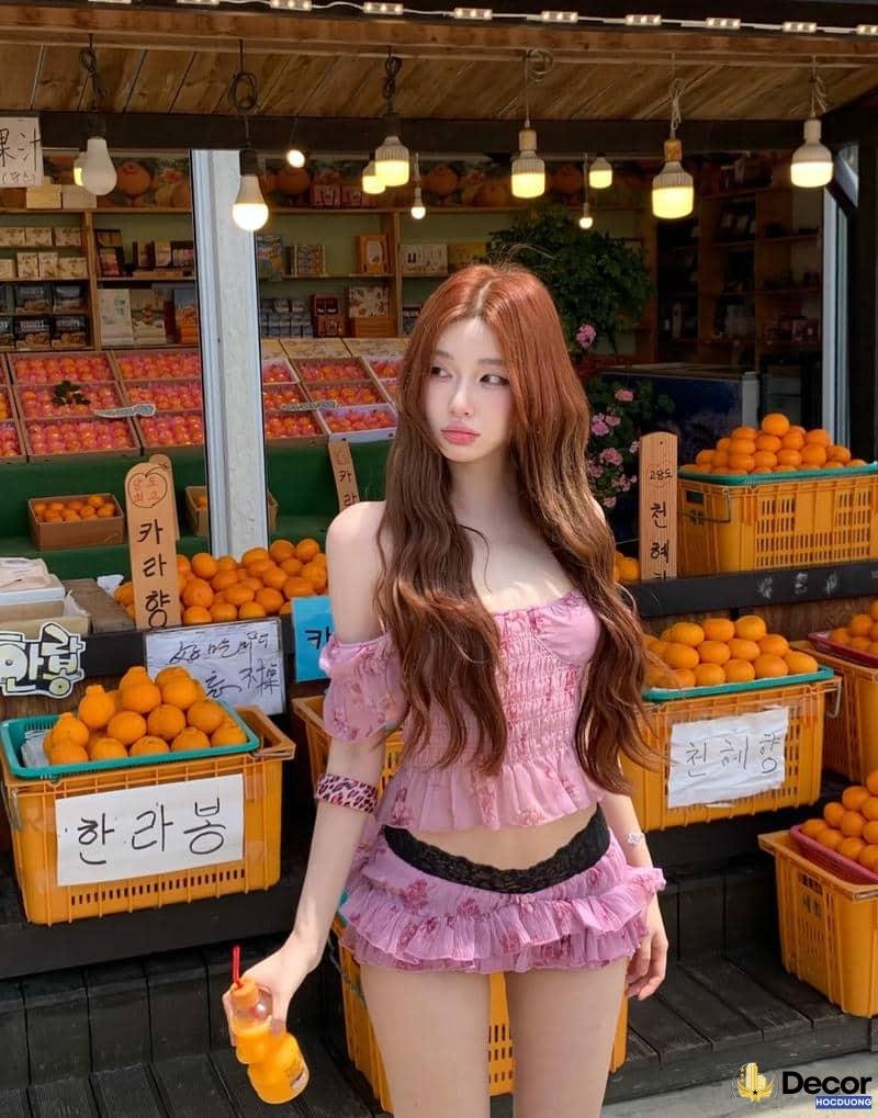 gái xinh 9x chụp selfie
