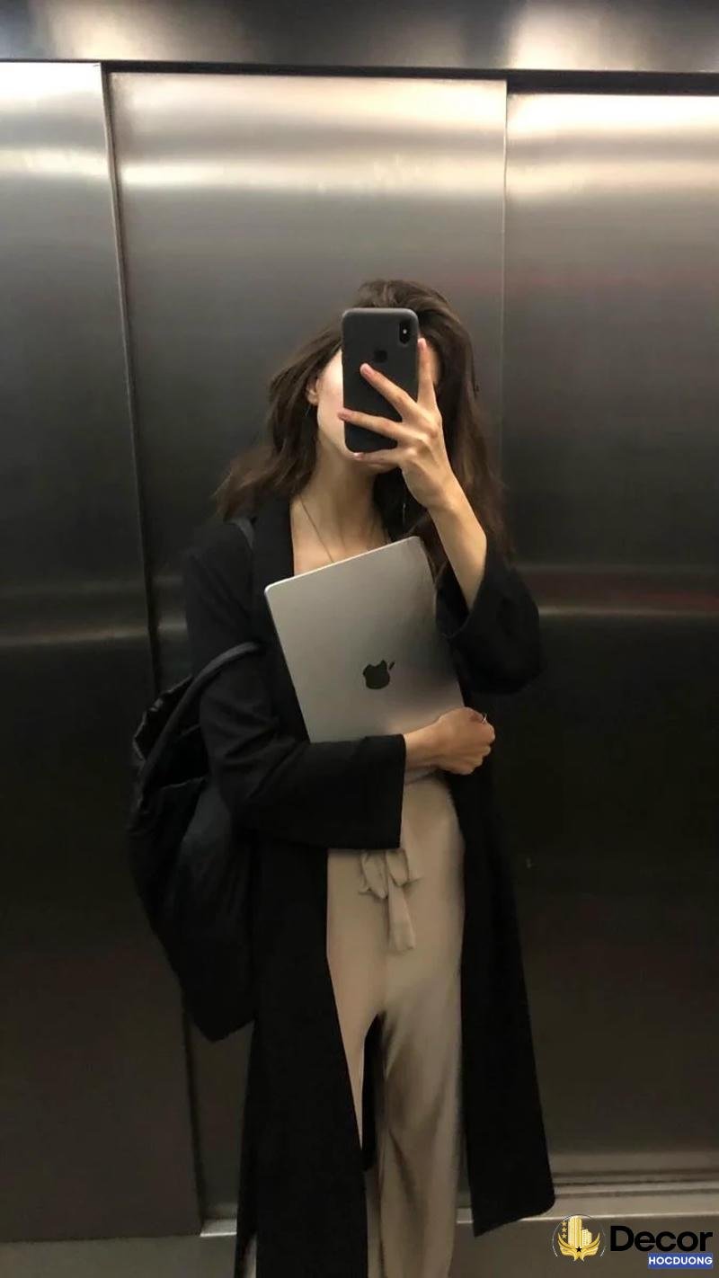 gái xinh mlem chụp selfie