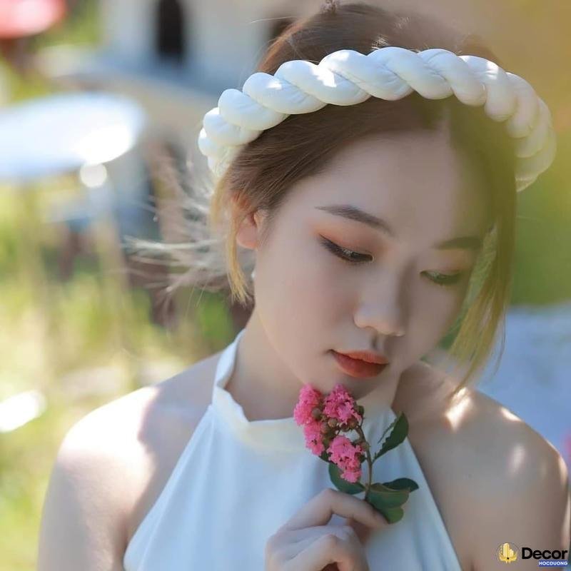 hình nền điện thoại gái xinh chụp ngoài trời