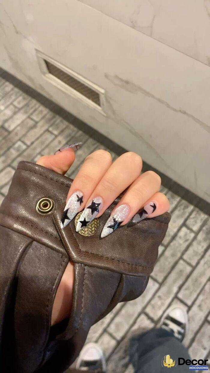 nail móng nhọn ngầu