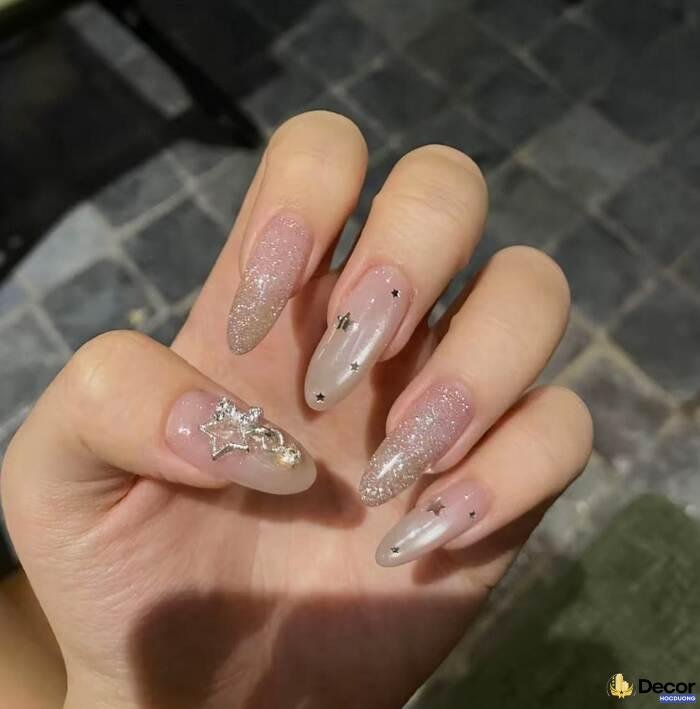 nail nhũ siêu cute