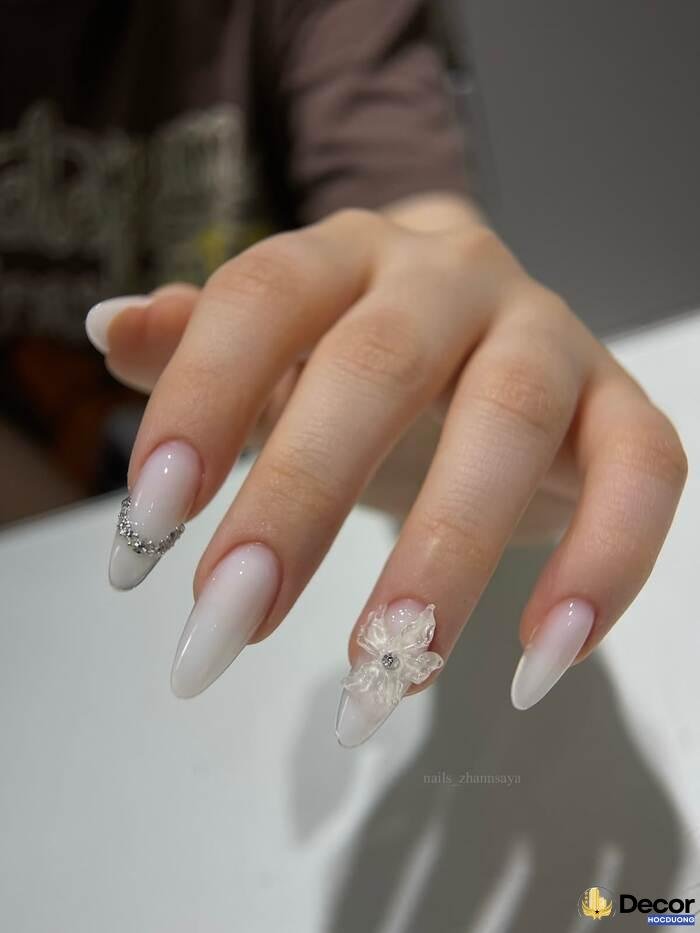 nail trắng basic đẹp nhất
