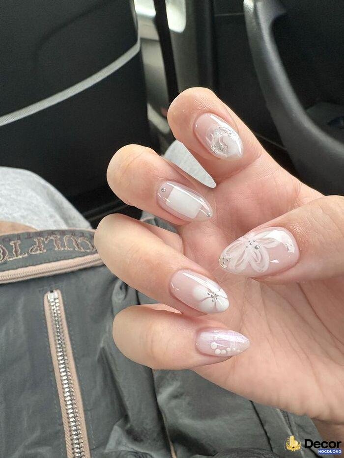 nail trắng basic
