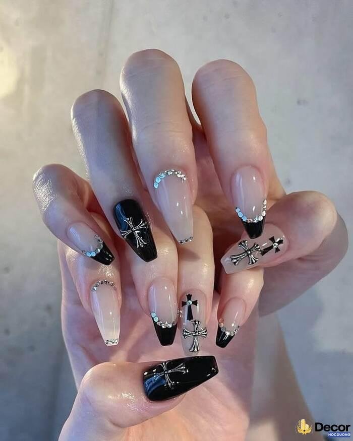 nail trắng đen cực đẹp