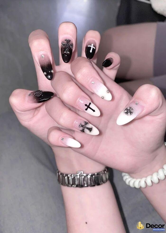 nail trắng đen sang chảnh