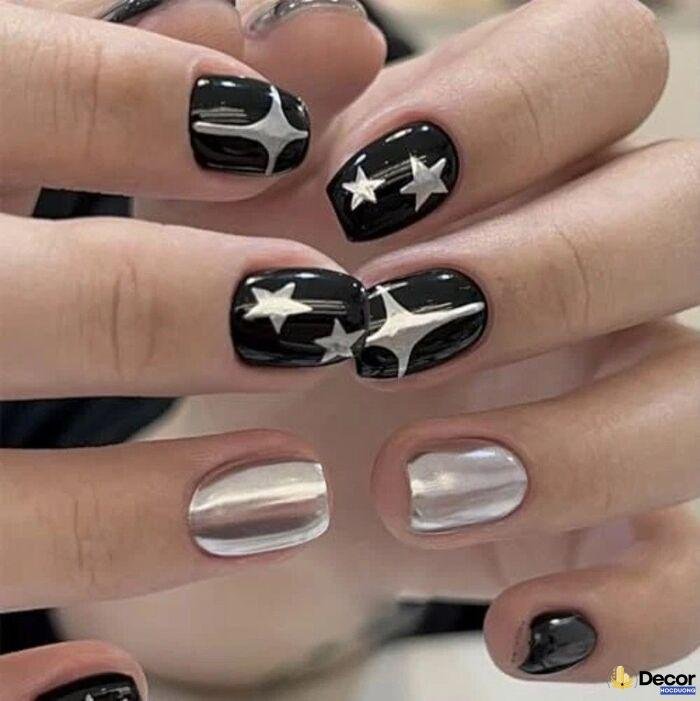 nail tráng gương bạc đen