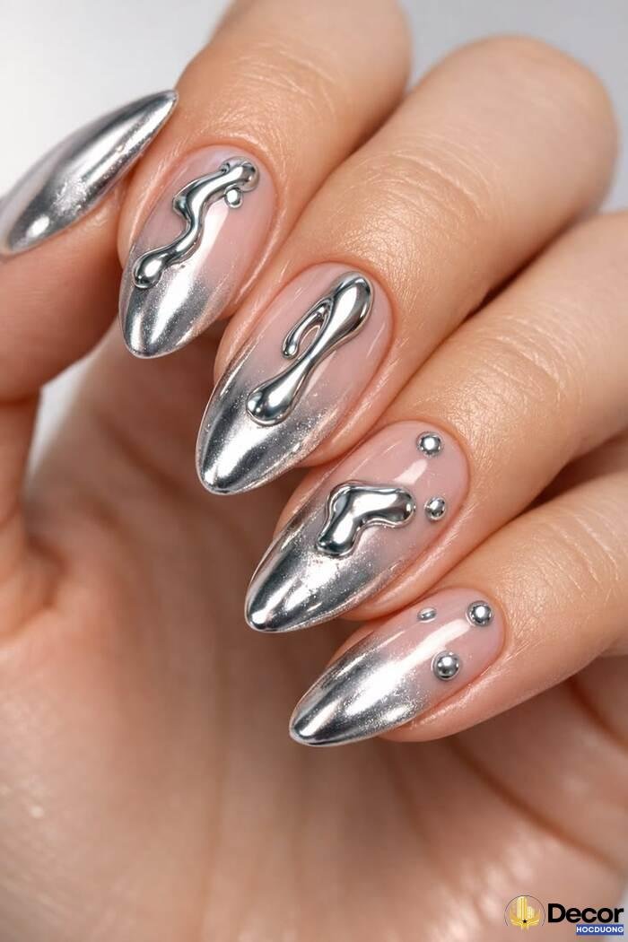 nail tráng gương bạc phong cách